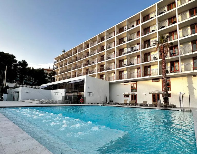 Brand-New Adults-Recommended Stay in Sunny Salou