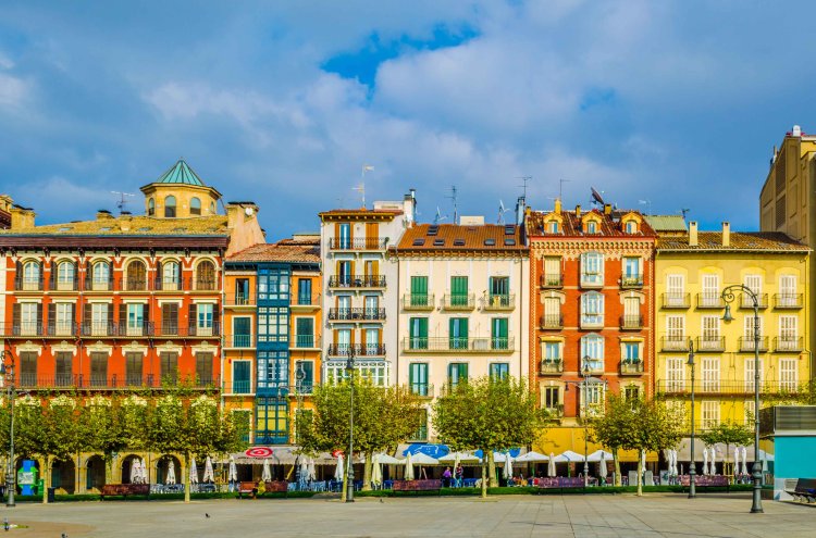 Relax, explore and enjoy authentic Navarra - Pamplona