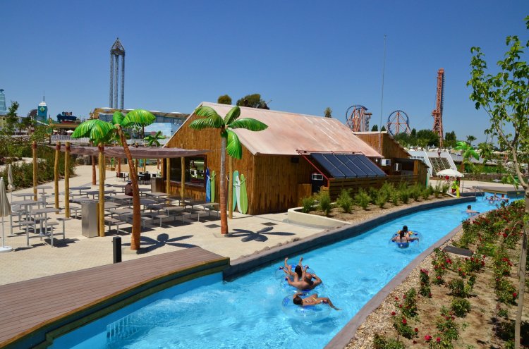Madrid City Break + Tickets to Warner Theme Park! - Warner Beach