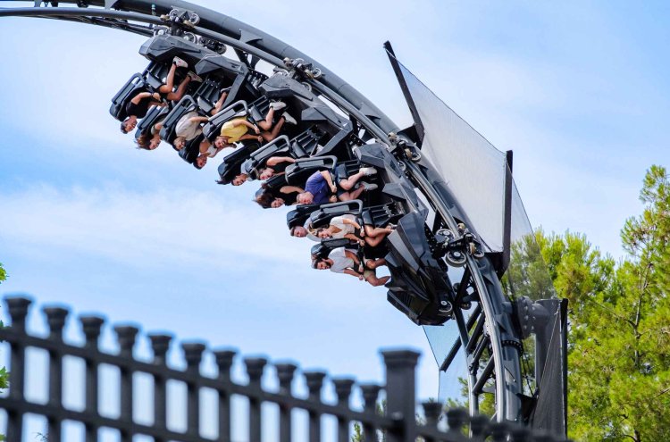 Madrid City Break + Tickets to Warner Theme Park! - Parque Warner