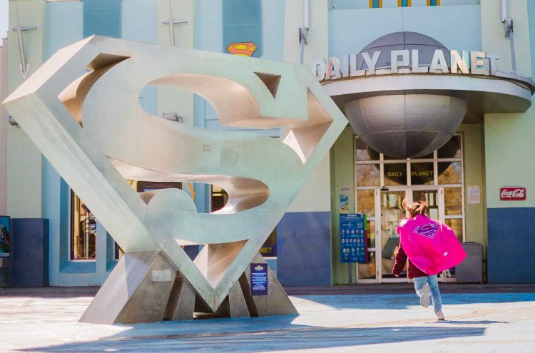 Madrid City Break + Tickets to Warner Theme Park! - Parque Warner