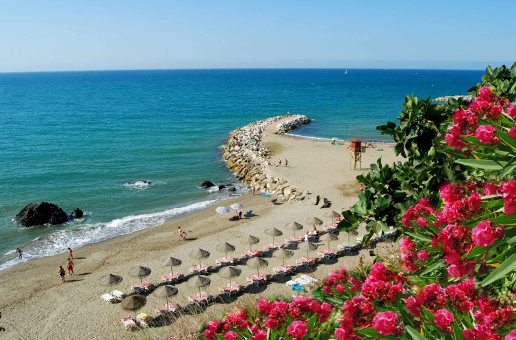 Benalmádena Adults-Only: sol, conforto e felicidade costeira - Benalmádena