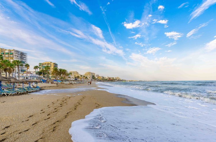 Benalmádena Adults-Only: sol, conforto e felicidade costeira - Benalmádena