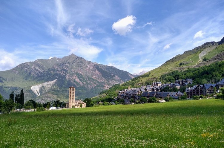 Dias lentos na montanha: relaxe no Pla de la Ermita Lleida - Boi Taull