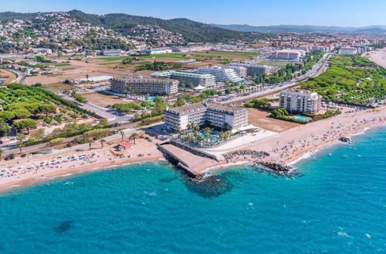 Santa Susanna, oasis de calme réservé aux adultes - Santa Susana