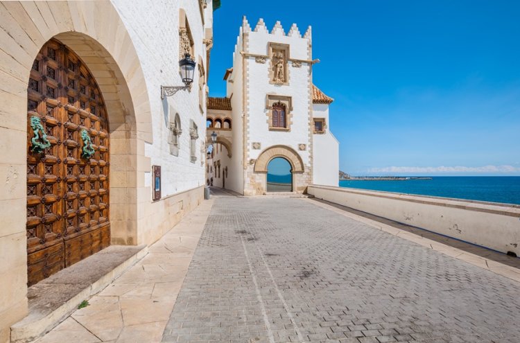 Sitges com Vista: Mar, Charme e Conforto - Sitges