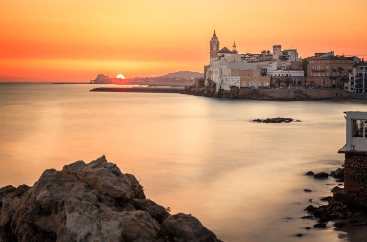 Sitges com Vista: Mar, Charme e Conforto - Sitges