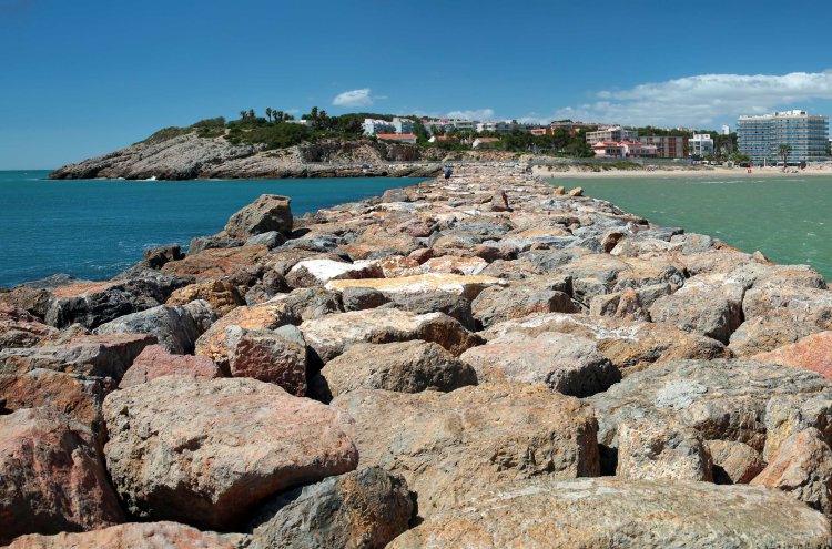 Tout ce dont vous avez besoin à La Pineda en bord de mer - La Pineda