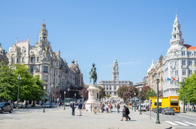 Porto Getaway with a Cruise and Winery Visit - Oporto