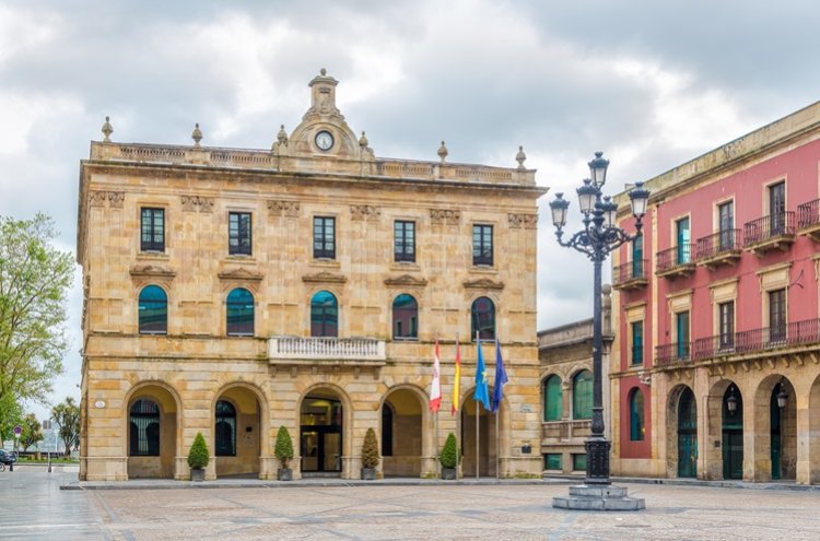 Stadt, Meer & Sidra: Entdecken Sie Gijón von einem gut gelegenen Hotel aus - Gijón