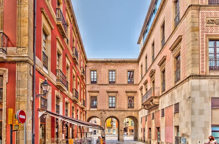Stadt, Meer & Sidra: Entdecken Sie Gijón von einem gut gelegenen Hotel aus - Gijón