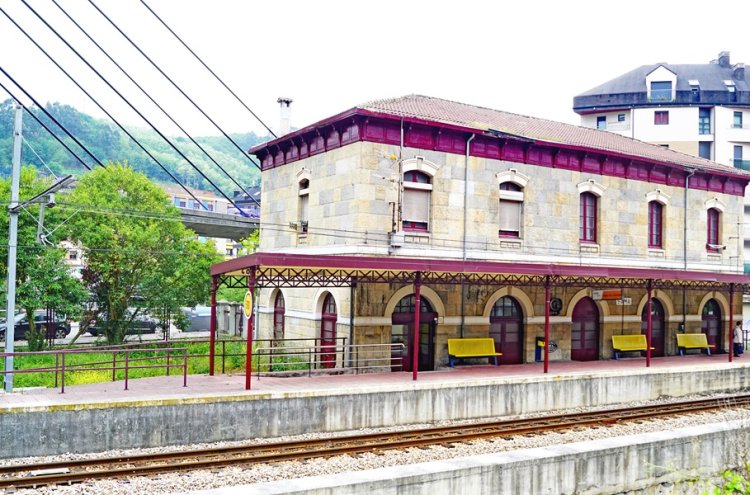 Asturias: green valleys, cider and a spa visit - Langreo