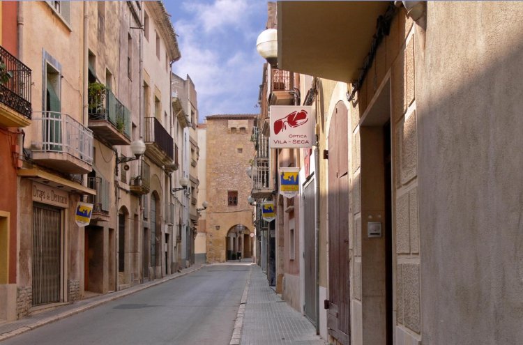Family Offer in Costa Dorada: Hotel + Tickets to PortAventura Park and Ferrari Land! - Vilaseca