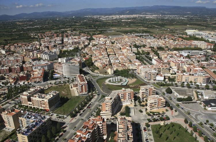 Family Offer in Costa Dorada: Hotel + Tickets to PortAventura Park and Ferrari Land! - Vilaseca
