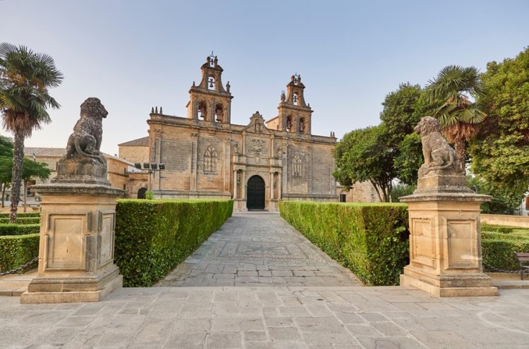 Un palais du XVe siècle doté d'un spa à Jaén - Jaén