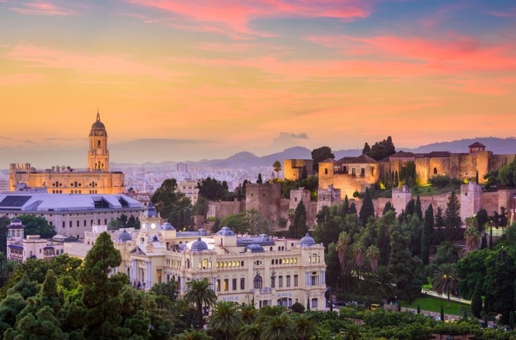 Acorde com vista para o Mediterrâneo: uma escapadinha de 4 estrelas em Rincón de la Victoria - Málaga