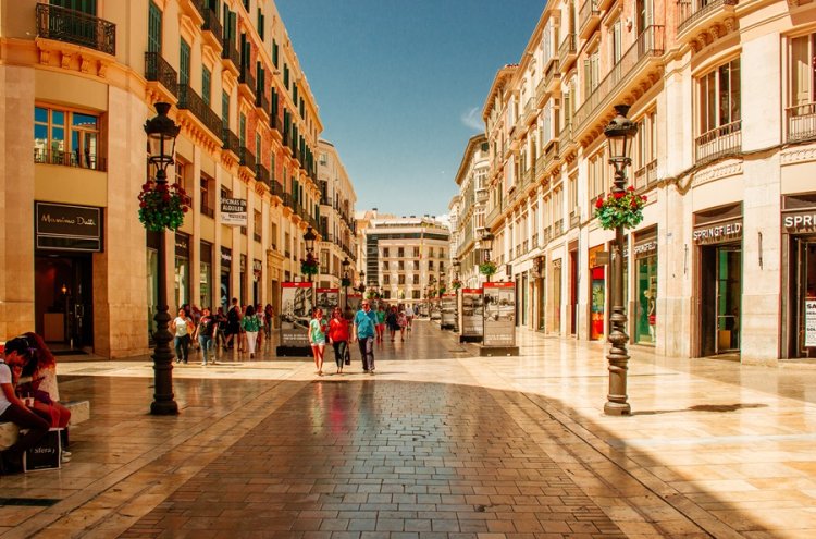 Acorde com vista para o Mediterrâneo: uma escapadinha de 4 estrelas em Rincón de la Victoria - Málaga