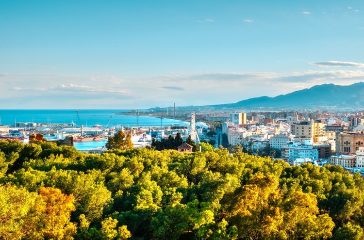 Acorde com vista para o Mediterrâneo: uma escapadinha de 4 estrelas em Rincón de la Victoria - Málaga