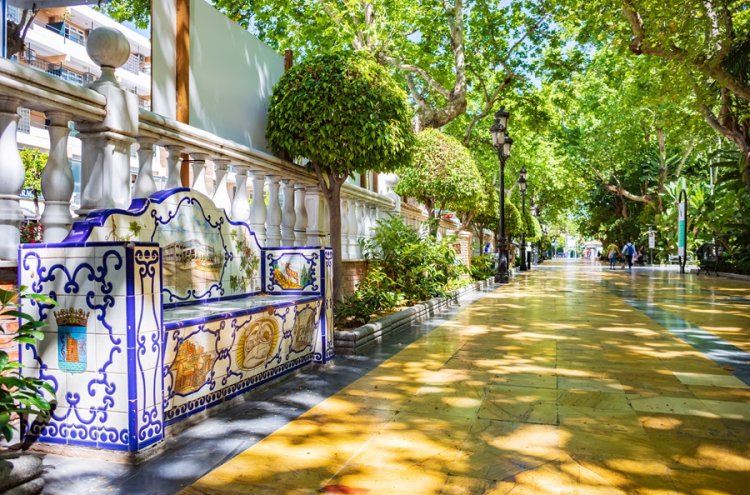Acorde com vista para o Mediterrâneo: uma escapadinha de 4 estrelas em Rincón de la Victoria - Málaga