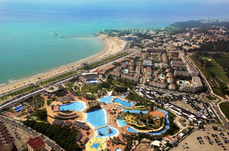 Spend your Summer Holiday in Salou with Full Board - Destination