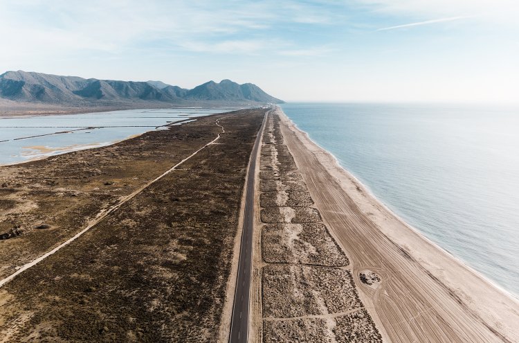 Summer in a 4* beachfront hotel in Cabo de Gata - Destination