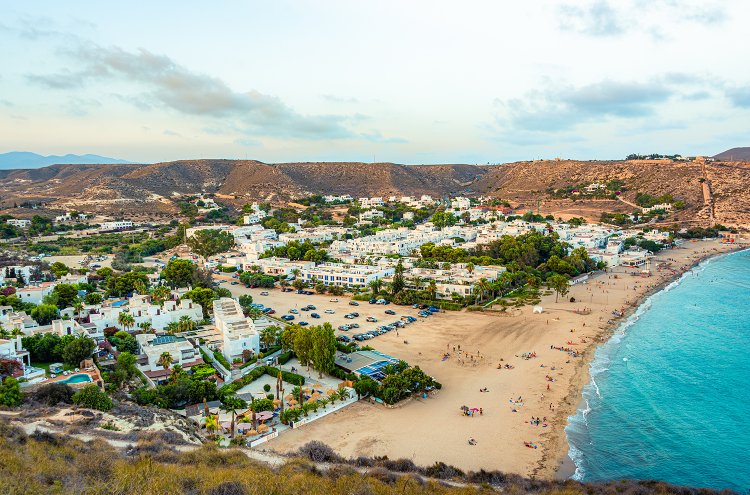Summer in a 4* beachfront hotel in Cabo de Gata - Destination