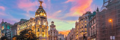 Descubra Madrid num hotel de 4* com pequeno-almoço incluído