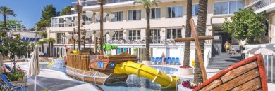 Passez un dernier séjour en famille dans cet hôtel parc aquatique près de Barcelone !