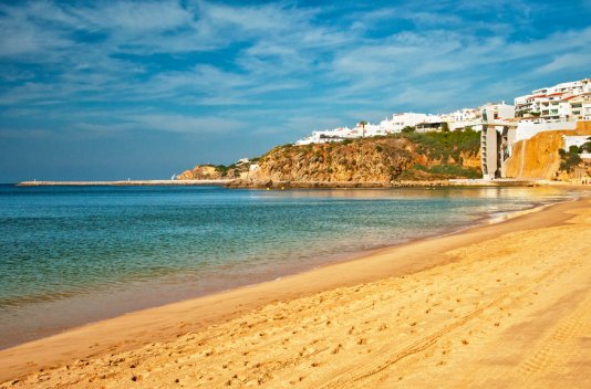 Winter Bliss by the Beach in Algarve - Destination
