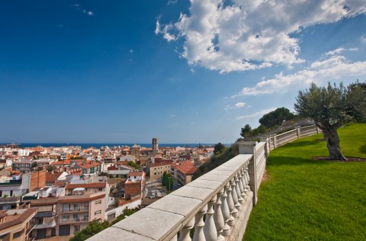 Half-Board Hotel in Malgrat de Mar, Moments from the Beach - Destination