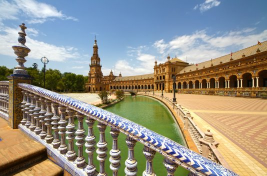 Seville City Break: Puerta del Sur Apartments with Cruise - Destination