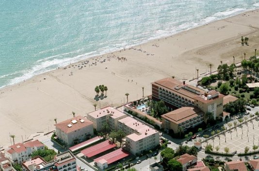 Beachfront Hotel Brisamar Suites in Comarruga - Costa Dorada - Destination