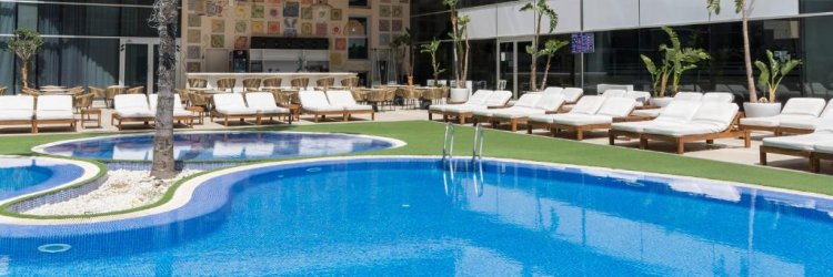 Hotel 4* em Gandía com música ao vivo