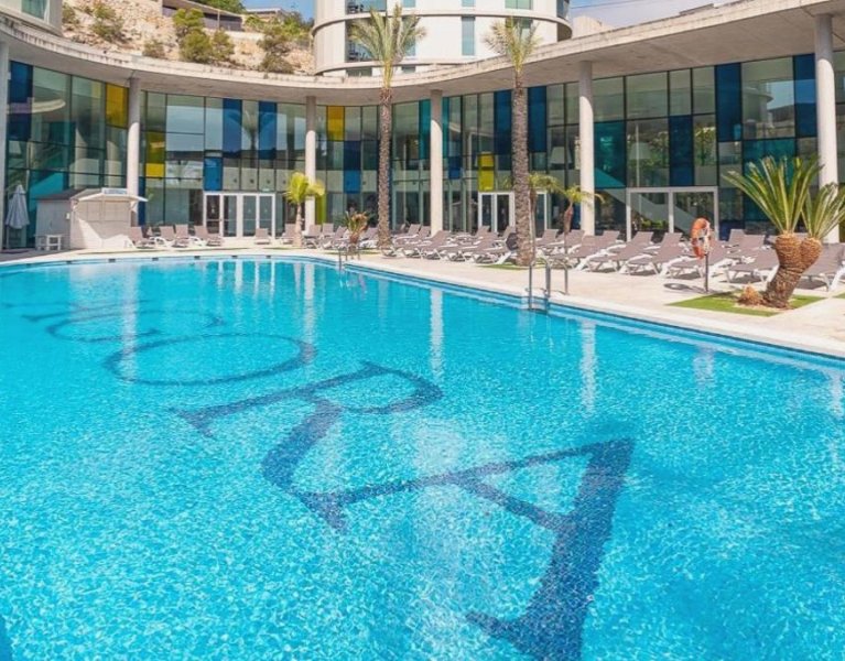 Enjoy the summer in Peñiscola in 4* hotel 