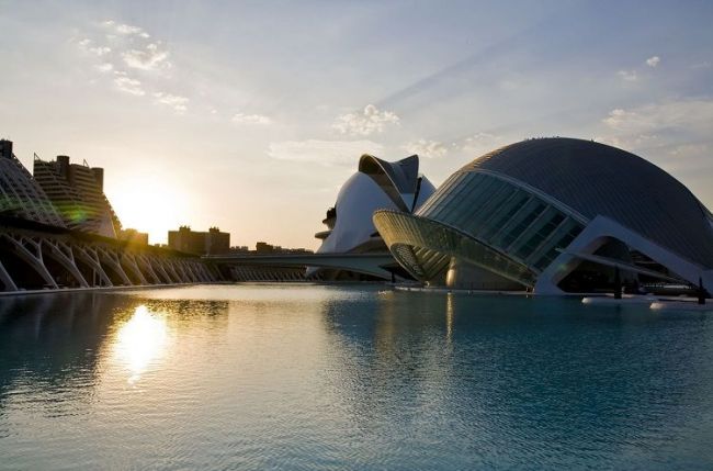 4* Hotel in Valencia mit Wissenschaftsmuseum oder Ozeanographischem Museum - Reiseziel