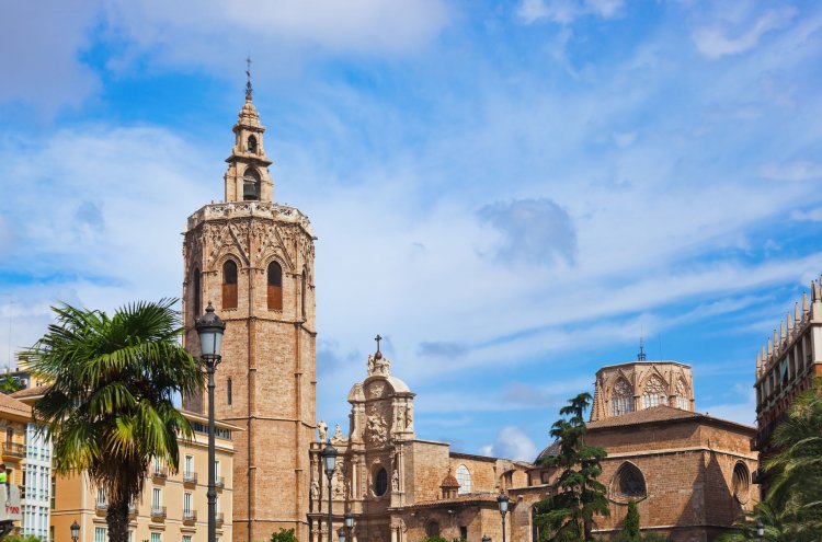4* Hotel in Valencia mit Wissenschaftsmuseum oder Ozeanographischem Museum - Reiseziel