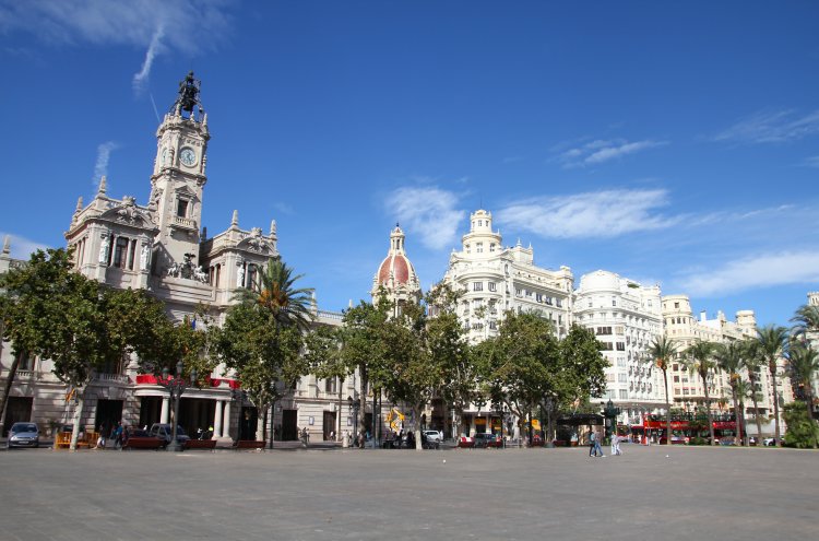 4* Hotel in Valencia mit Wissenschaftsmuseum oder Ozeanographischem Museum - Reiseziel