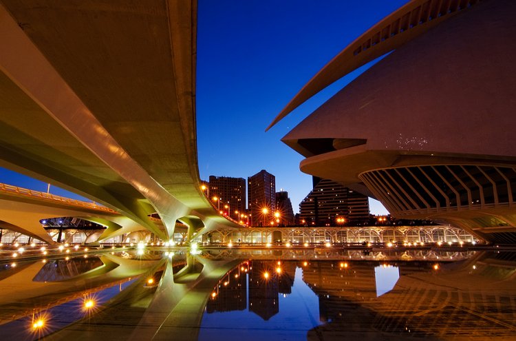 4* Hotel in Valencia mit Wissenschaftsmuseum oder Ozeanographischem Museum - Reiseziel