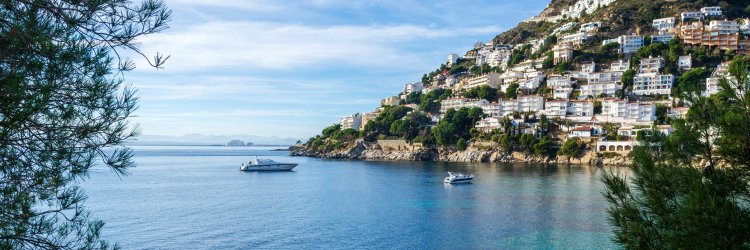Détente Méditerranéenne et Hôtel 4* à Deux Pas de la Plage