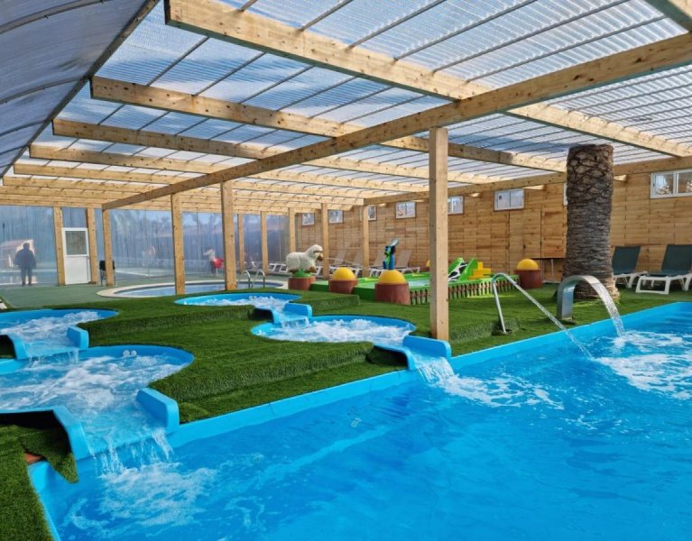 Tamarit Costa Dorada: unwind in a seaside bungalow with spa access