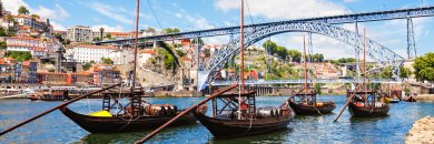 Voyage à Porto dans un hôtel de luxe 4* avec spa, croisière et dégustation de vin inclus.