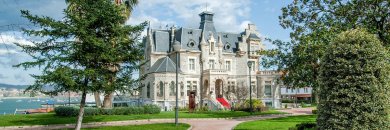Viaje como um rei neste palácio de 1906!