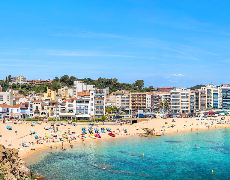 Costa Brava getaway: Blanes 3* hotel by the sea