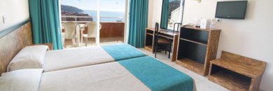 4-Sterne-Auszeit an der Costa Brava: Modernes Hotel am Meer