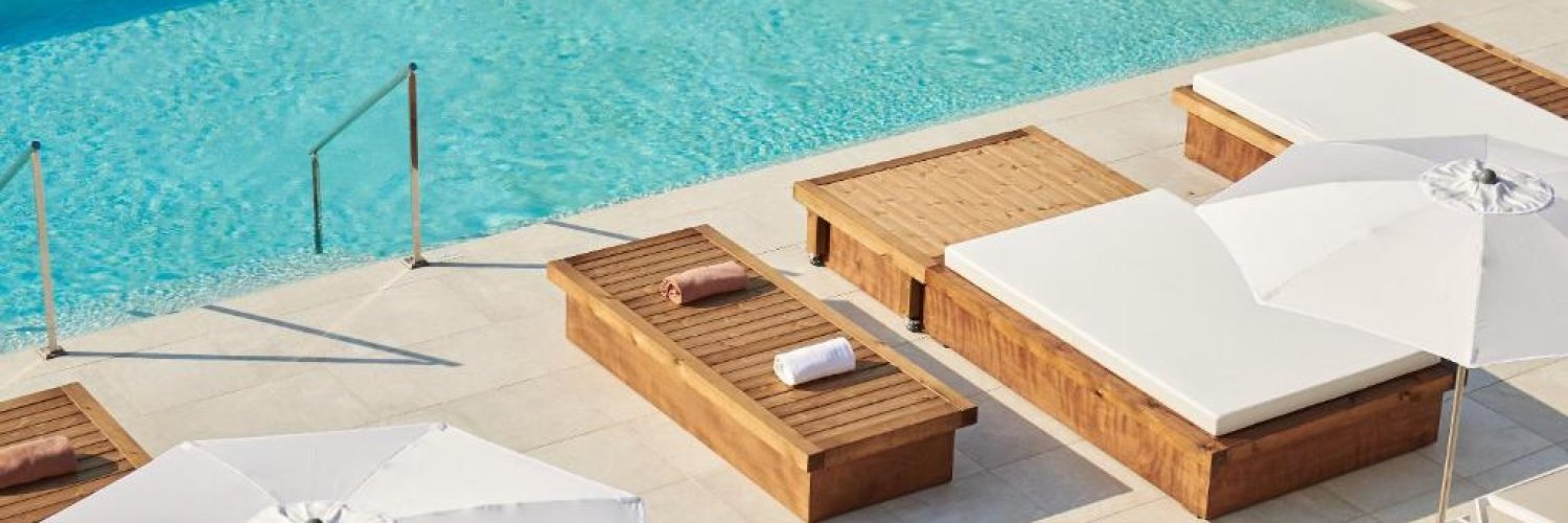 Adult serenity by the sea in Santa Susanna