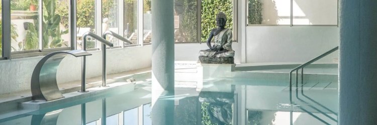 Coastal Retreat in El Albir – Spa, Sea & Serenity