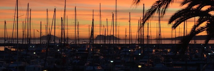 Le soleil d'automne vous attend à Estepona