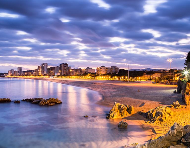 Halloween and december long weekend in 4* hotel in Platja d'Aro (Costa Brava)
