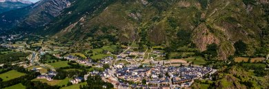 Nature and charm in the Benasque Valley