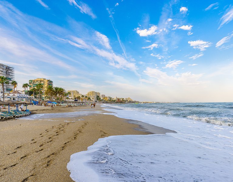 Benalmádena Adults-Only: Sonne, Komfort und Glückseligkeit an der Küste